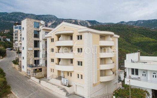 Apartments for Sale in a Building with a Pool, Ivanovići, Bečići