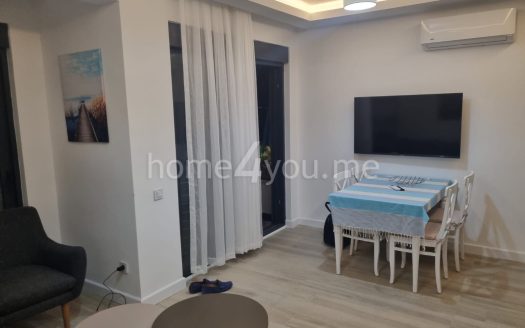 Two bedroom furnished apartment with garage in a complex with swimming pool, Kava, Tivat