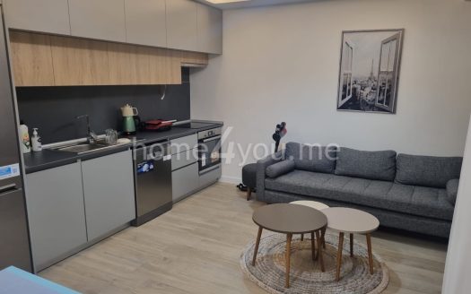 Two bedroom furnished apartment with garage in a complex with swimming pool, Kava, Tivat