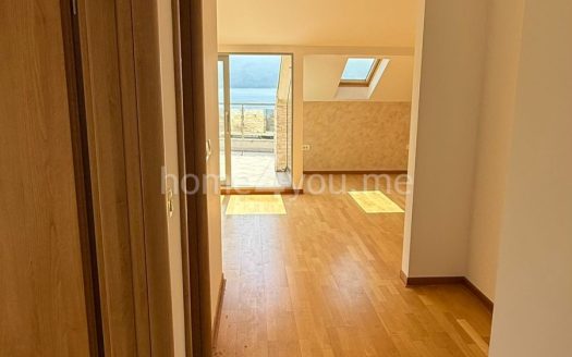 Penthouse with panoramic sea view – Center, Budva