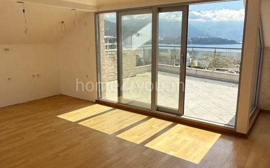 Penthouse with panoramic sea view – Center, Budva