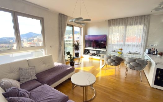 Luxury penthouse with panoramic sea views, rooftop terrace, garage & storage Bečići, Budva