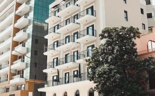 Studio apartment in a condo hotel in the very center of Budva