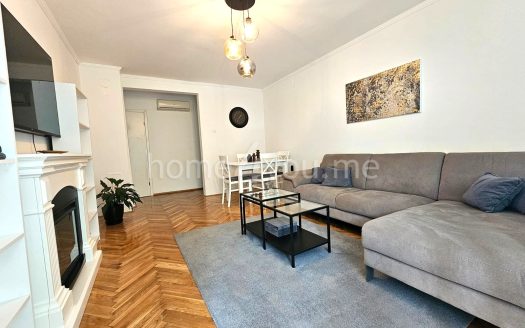 Modern two-bedroom apartment near Kuća Hemije in Budva, Dubovica