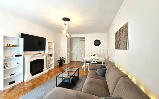 Modern two-bedroom apartment near Kuća Hemije in Budva, Dubovica