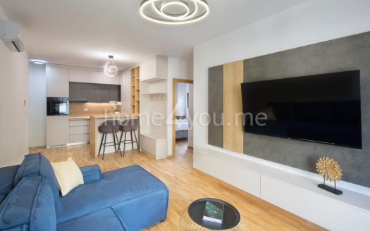 New one-bedroom apartment with parking space in Bečići, Budva