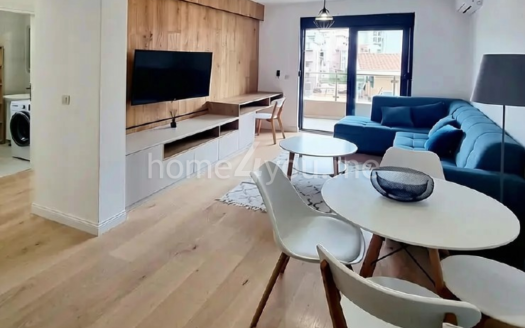 Two-bedroom apartment with garage parking space in the Lazi neighborhood, Budva