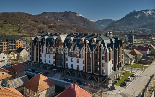 Four-bedroom duplex apartment with garage parking space in the Wulfenia hotel & residential complex, Kolašin